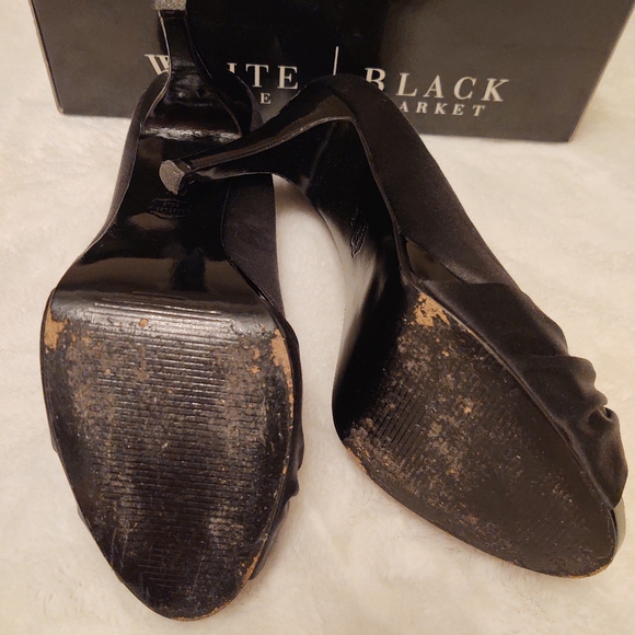 Heels - Picture 2 of 2